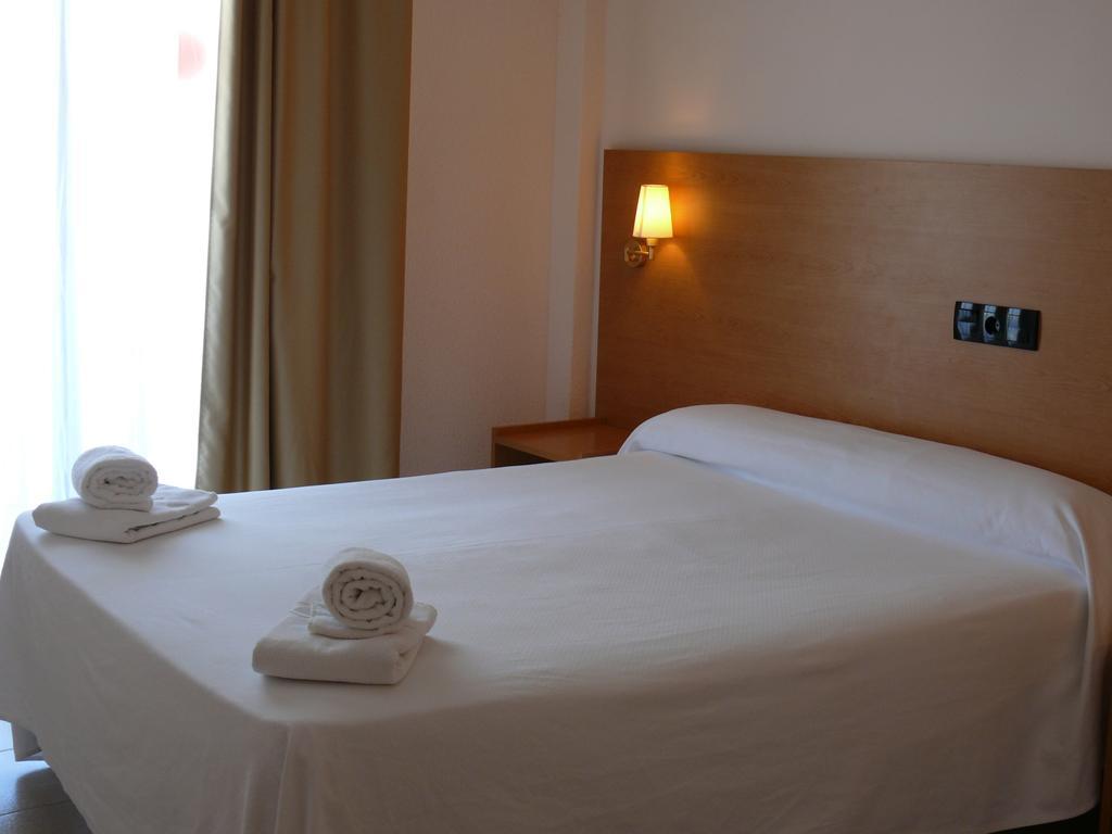 Bay Hotel Roses Cameră foto